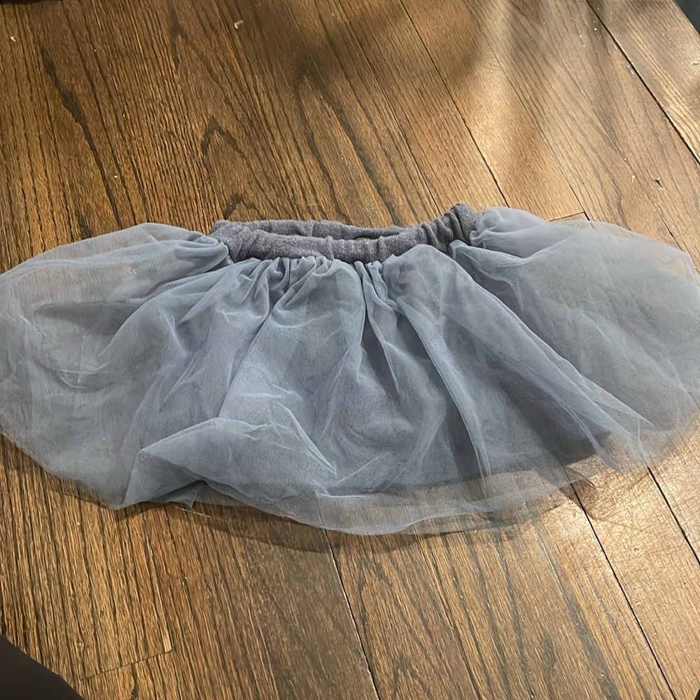 Magil sz 2 skirt